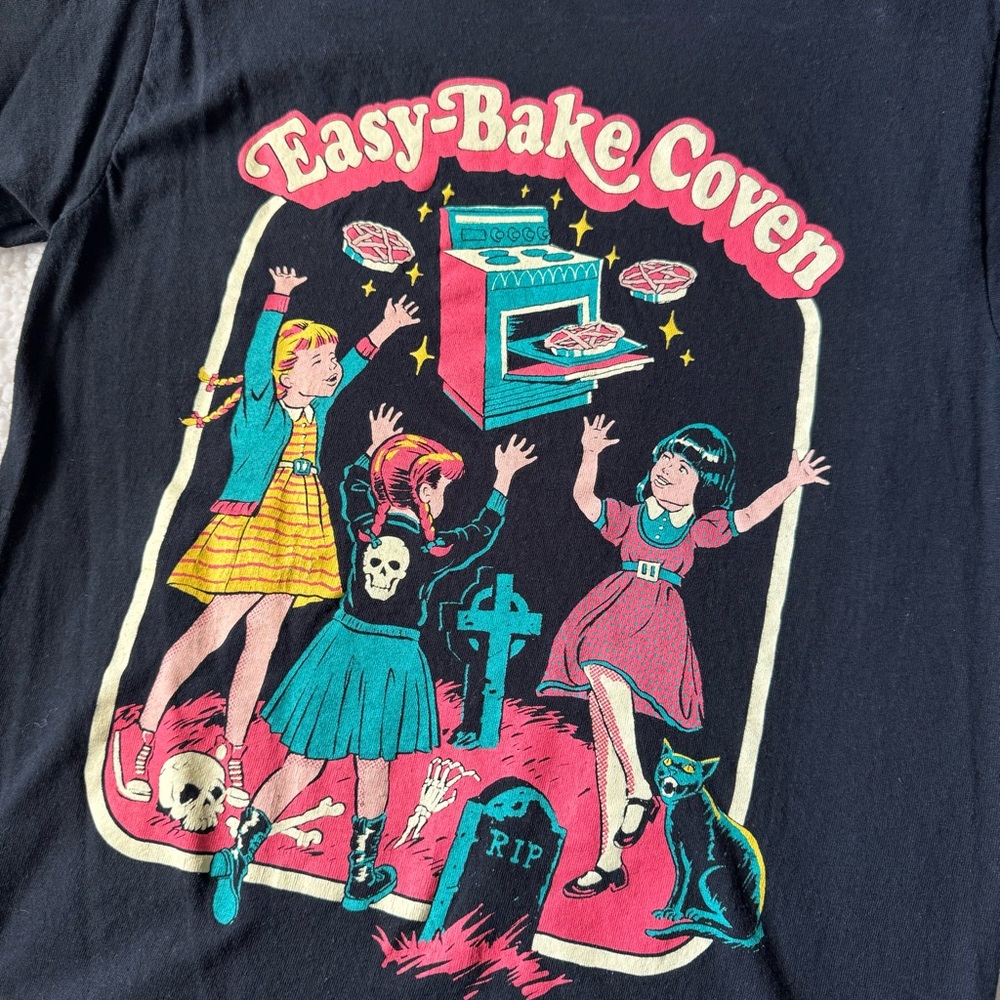 Halloween creepy co t shirt - Picture 6 of 6